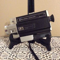 Vintage Bell & Howell 379 Filmosound 8 Autoload Movie Camera Super 8.  1(contact info removed)