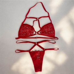 NEW/NUEVO lingerie set Red-L & Black-XL$30ea /lencería Rojo-L y Negro-XL$30c/u