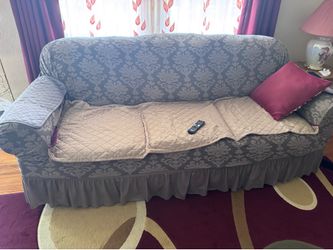 Couch set