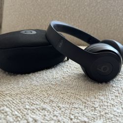 Beats Solo3 Wireless On-Ear Headphoens