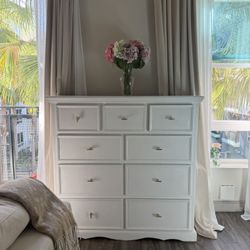 Stunning Solid Wood White Tall Wide Dresser With Gold Knobs 
