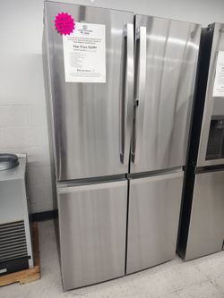 $1900 (LIMITED TIME OFFER: FREE DELIVERY Within 20 Miles) GE PROFILE Quad Door Refrigerator