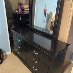 Dresser  With Mirror And Tall Dresser