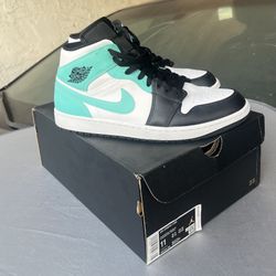 Air Jordan 1 Mid