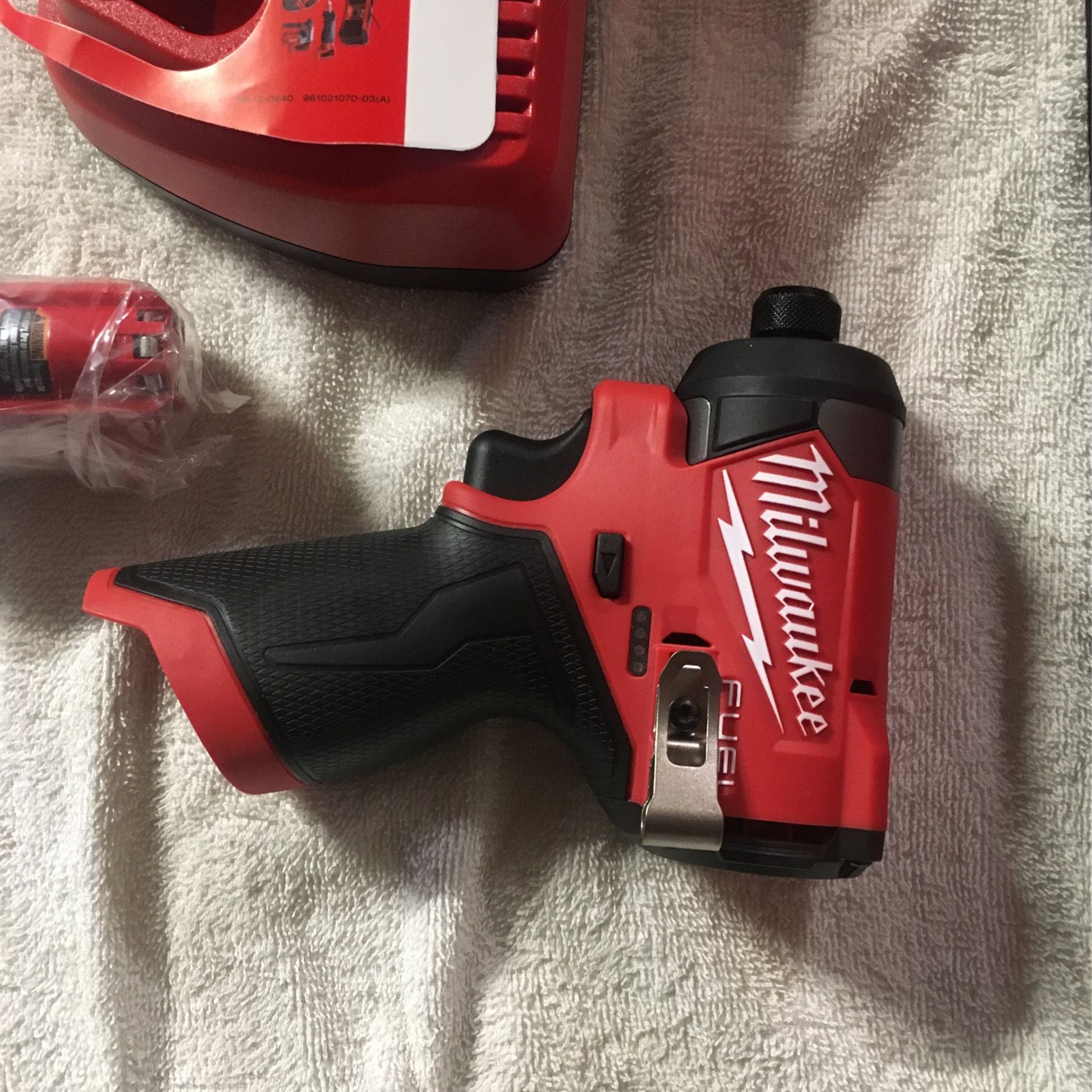 milwaukee M12 impact driver kit for Sale in Riverside, CA OfferUp