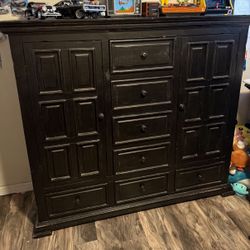 American Furniture Warehouse Large Dresser. 