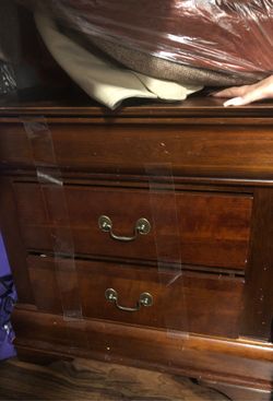 Set of side bet dresser drawers