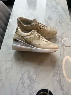 Women's Sneakers