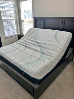 King Bed Set w/ Frame, dresser, chess, 2 night stands