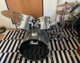 Drum Kit - 5 Piece Pearl Roadshow - willing to negotiate price!