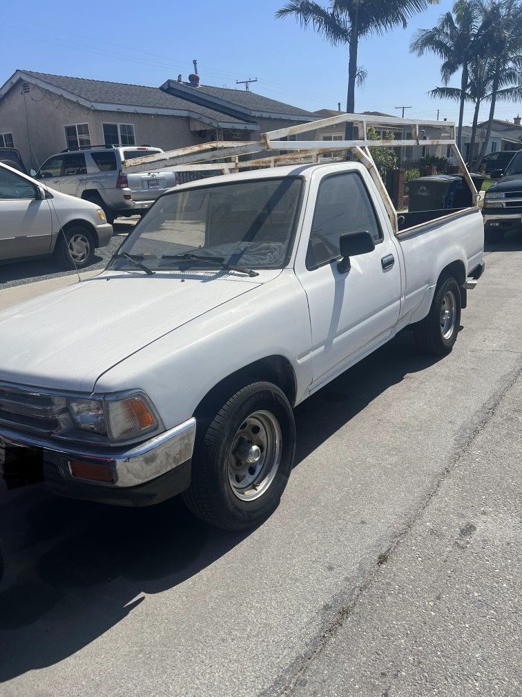 1989 Toyota Pick-Up