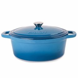 BRAND NEW CAST IRON DUTCH OVEN - MAKE OFFER