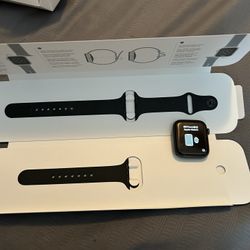 Apple Watch 6 $300 Obo 