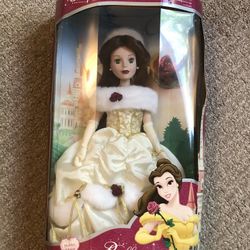 Disney Princess Porcelain Keepsake Doll Belle Holiday Edition 