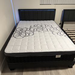 Queen Size Pillow Top Mattress 12" New Mattress In A Plastic Sealed