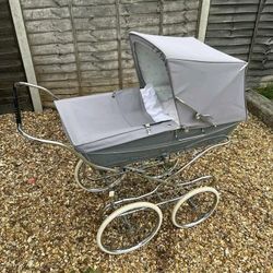 Silver Cross Coach Pram .. Classic