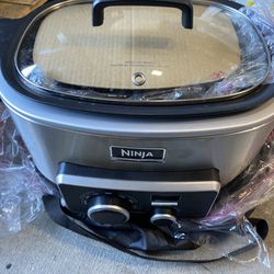 Misc Small Appliances Fryer Slow Cookers Blenders Etc $30each