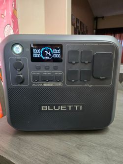 Bluetti AC200L Portable Power Station