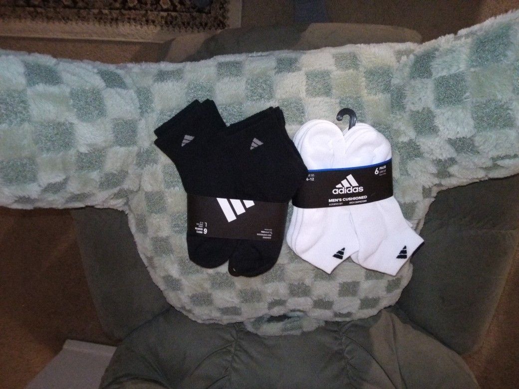 Men's Adidas Socks Wht Or Blk Sz6-12 & 8-12