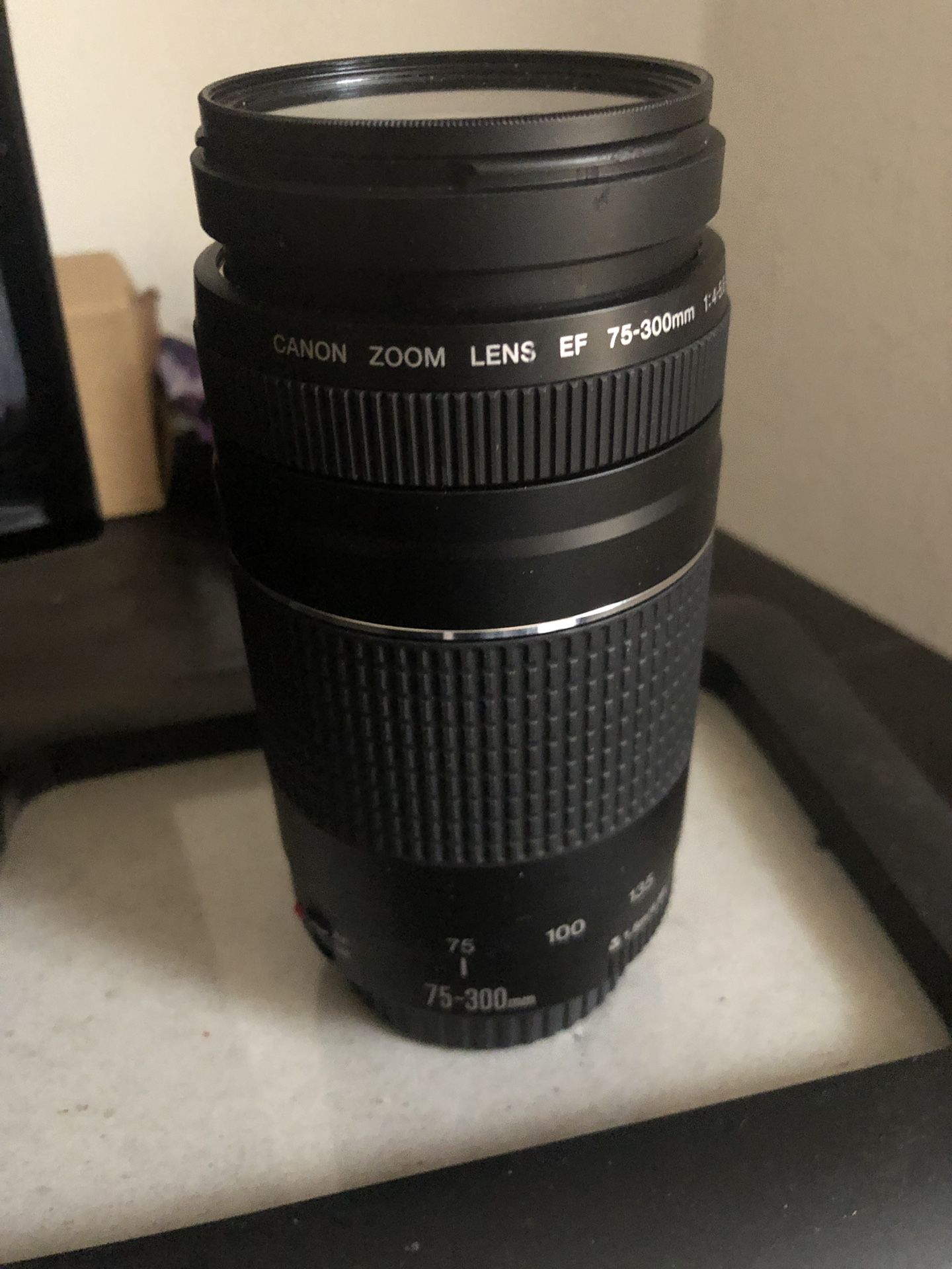 75-300mm canon lens