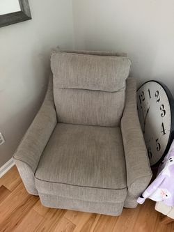 Electronic recliner