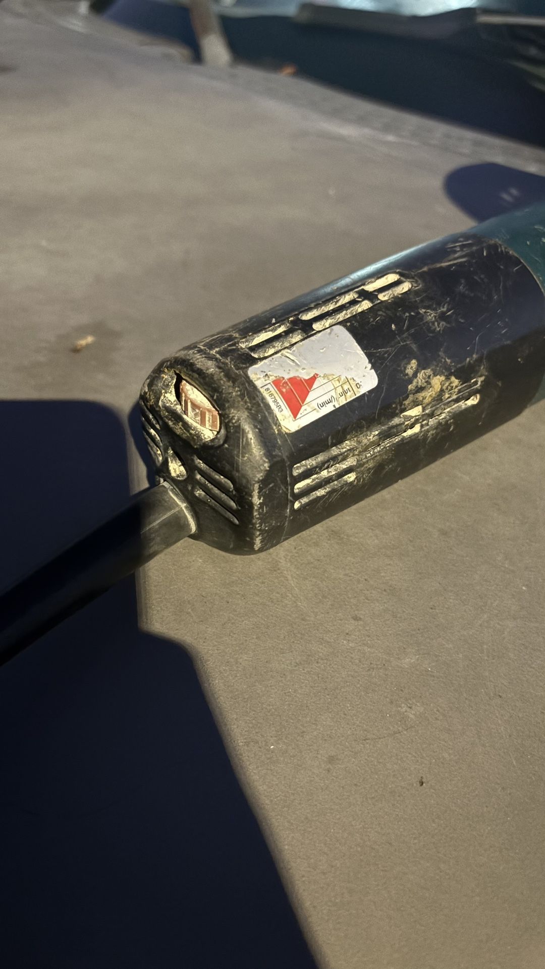 Makita GA4030