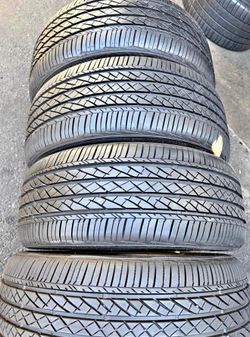 245/50/19 Bridgestone Selling a set of 4 tires in excellent condition π«‘