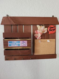 Wooden Key And Notes Holder