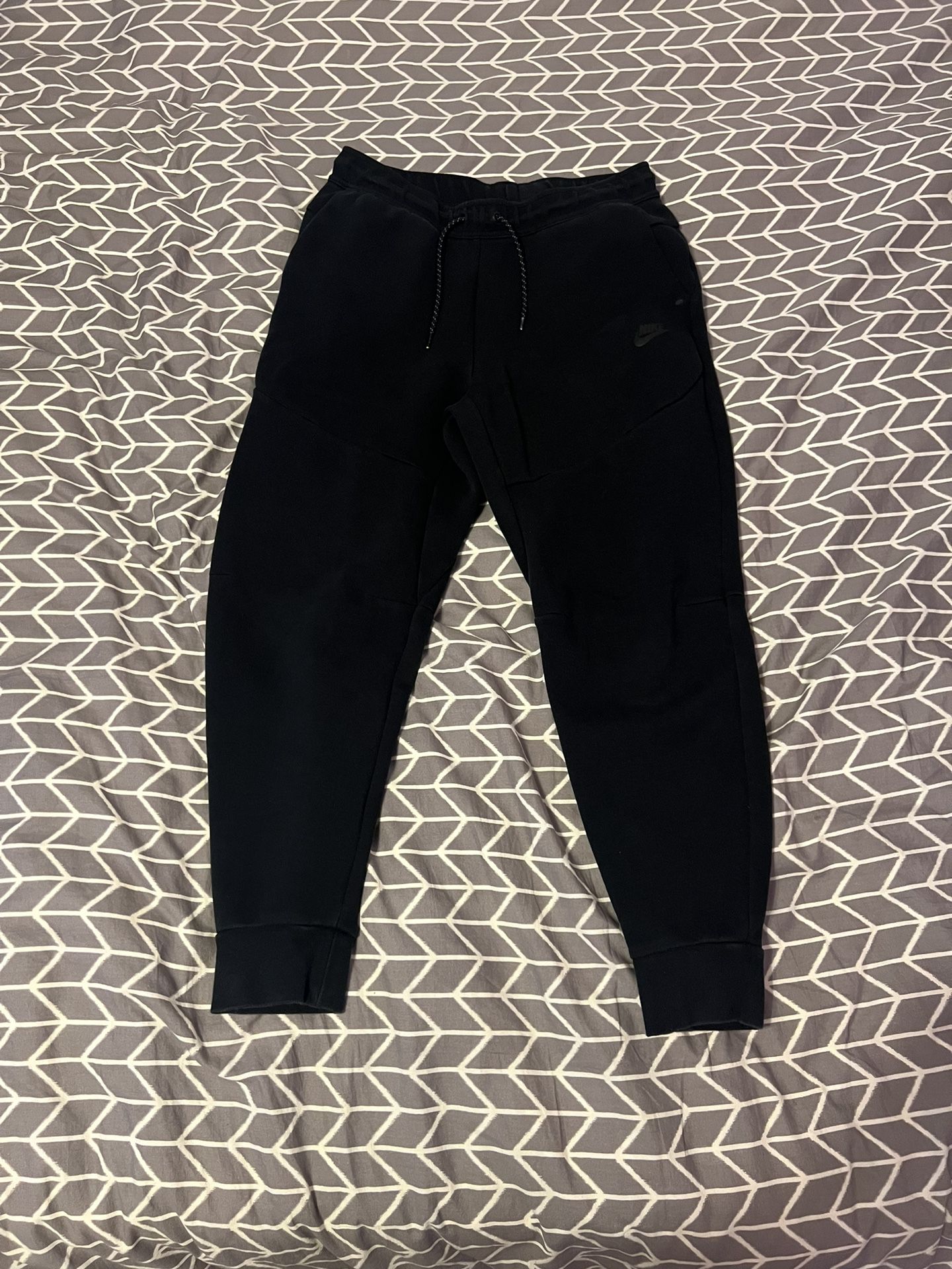 Black Nike Tech Fleece Pants Size M