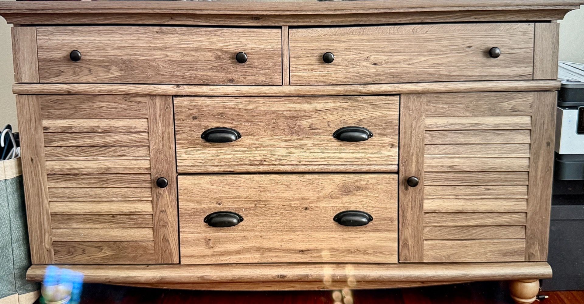 Wood Dresser louvered detail