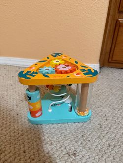 Selling used toys in great condition