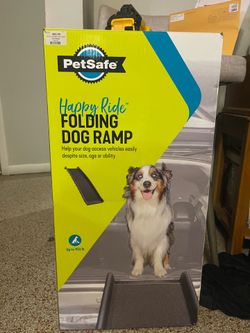 Folding dog ramp