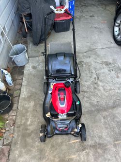 Honda HRN Series 21-inch Self-Propelled Gas Lawn Mower