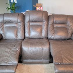 Wurstrow Power Reclining Sofa & Loveseat Set – Excellent Condition! – $1,300 (Firm)