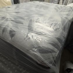 Sealy Posturepedic Plus Queen Size 