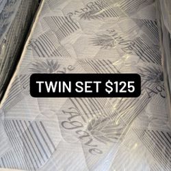 Twin Set 