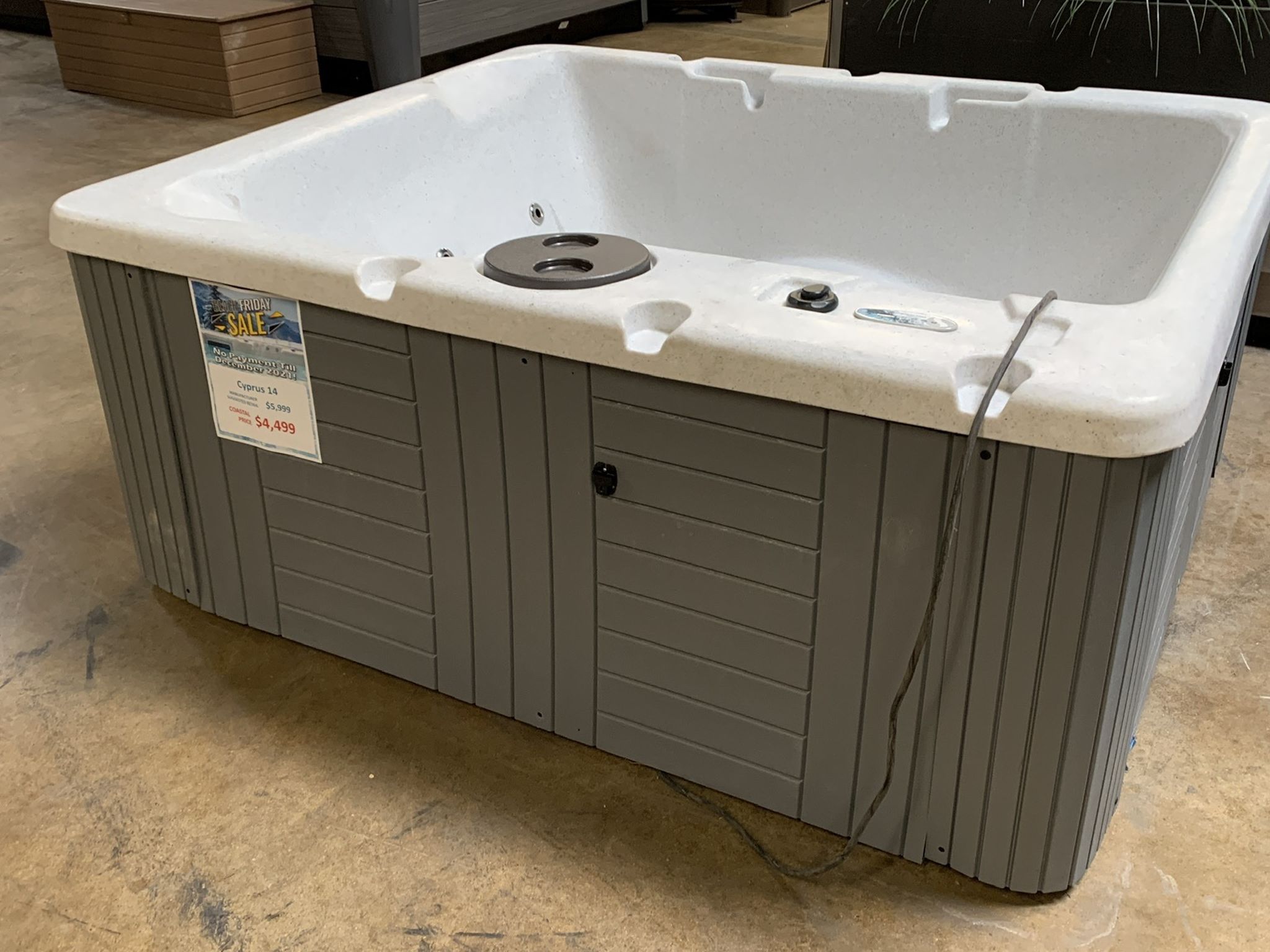 110v Hot Tub 2-3 Person