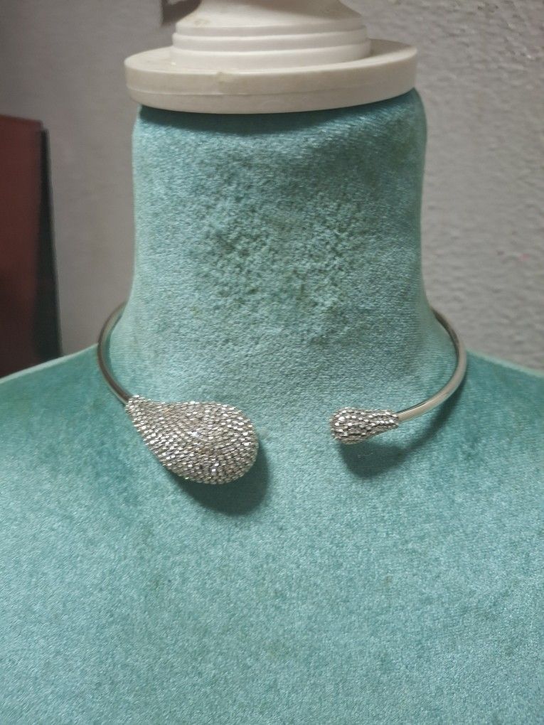 Teardrop Choker Necklace