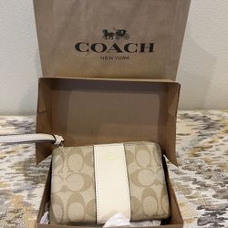 Coach Wristlet For Women