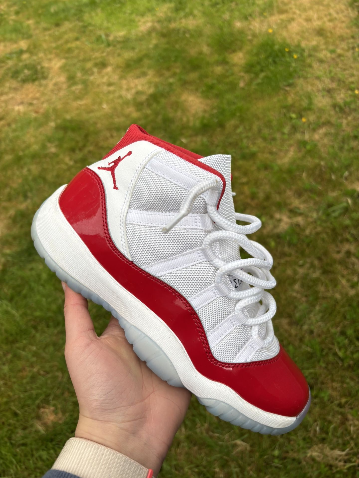 Jordan 11 Cherry
