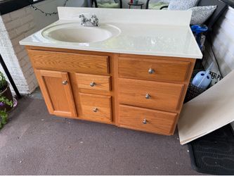 Bathroom vanity
