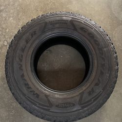 Goodyear Wrangler 31x10.5r15lt