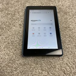 Compact 7″ Amazon Fire 7 Tablet – Perfect for reading, streaming, on-the-go