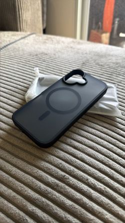 Brand new iPhone 17 / iPhone Air cases / S26