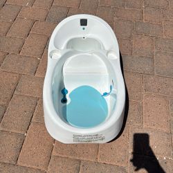 Free Baby bath w/ Digital Temperature 
