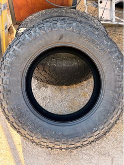 37x12.50R20 Kenda Klever Tires (4)