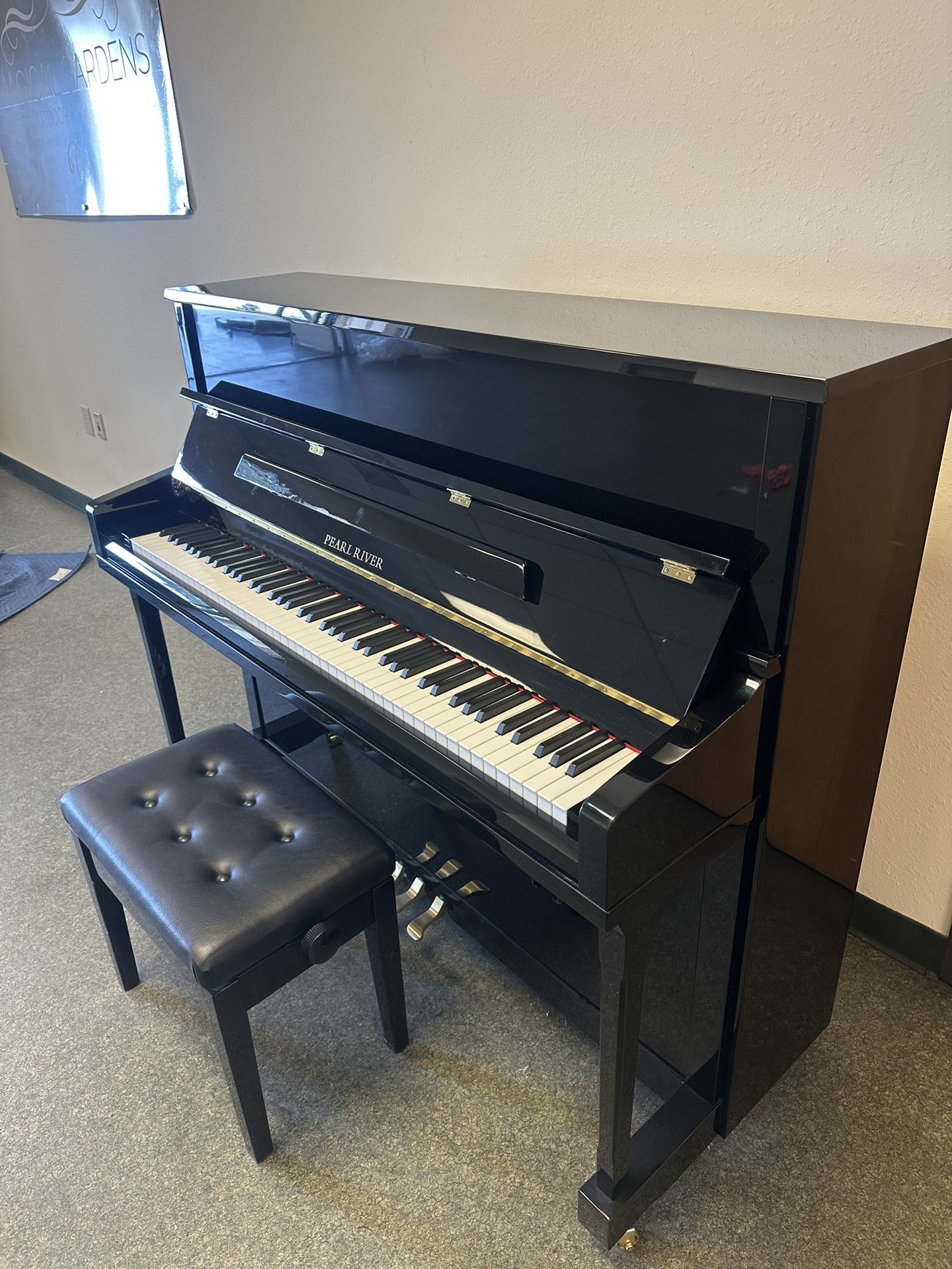 Pearl River Piano New