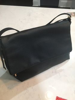 Black shoulder bag
