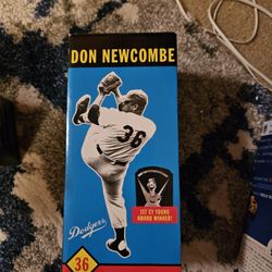 Dodger bobbleheads all in box mint condition. When tommy lassorda to sandy kofax one eric ganier, one don drysdale, one barry bonds, one don newcomer