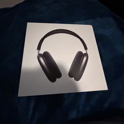 AirPod Maxs, Used